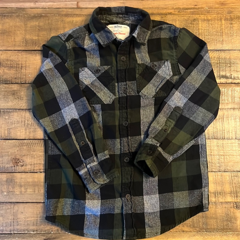 Boys Urban Pipeline Green Plaid Button up Shirt SZ S
